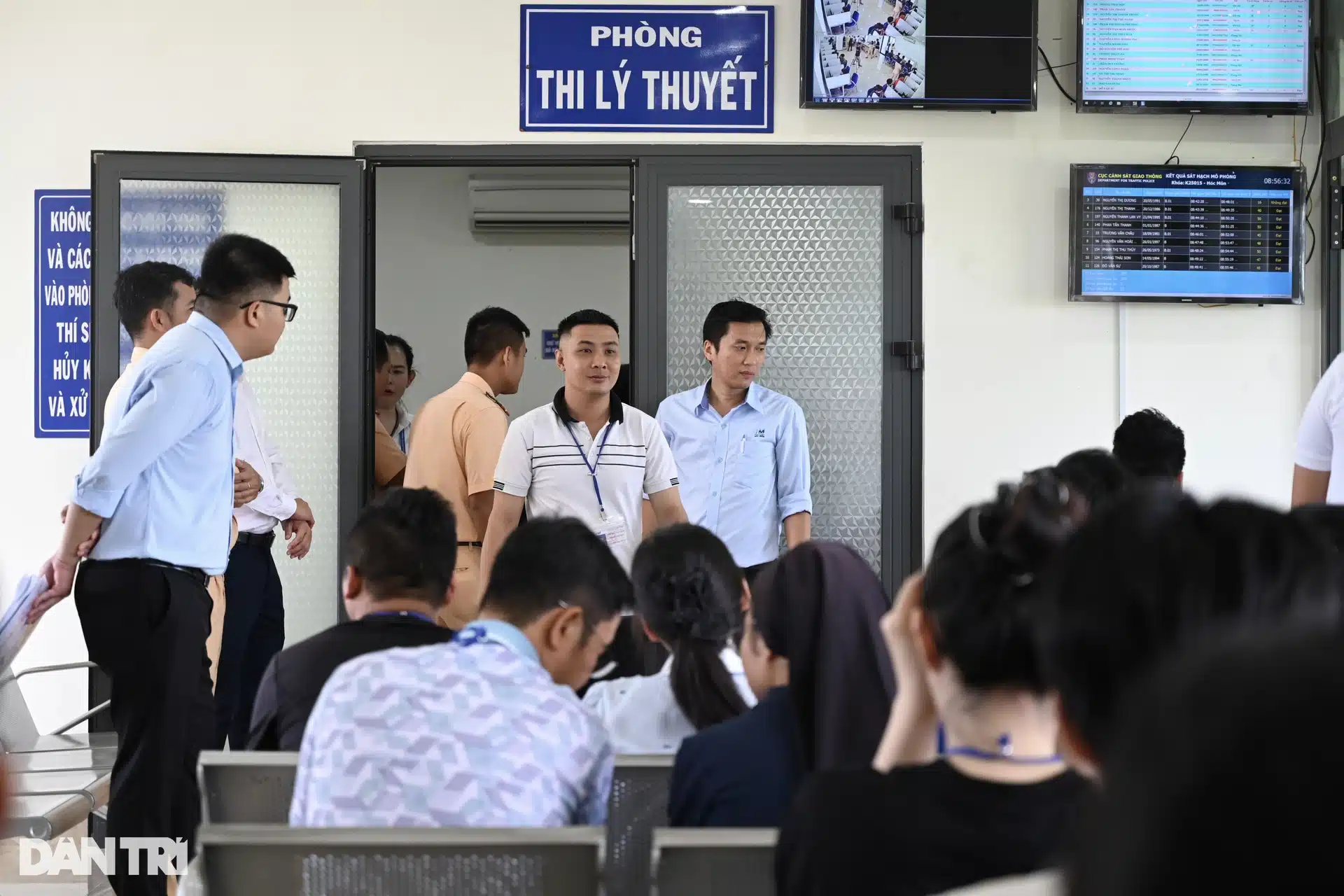 Công an TPHCM đã tổ chức kỳ thi sát hạch và cấp giấy phép lái xe 7