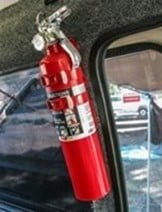 Trên xe ô tô có trang bị thiết bị như hình vẽ dưới đây, dùng để làm gì?